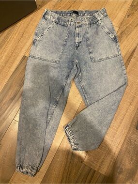 GAP Light Blue Denim Ankle Jeans